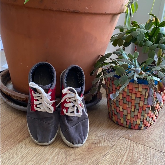 Toms Child shoes sz1